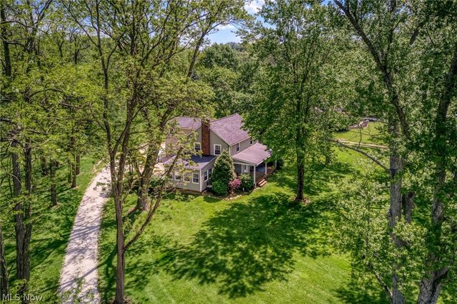 1566 Northeast Avenue, Tallmadge, OH 44278