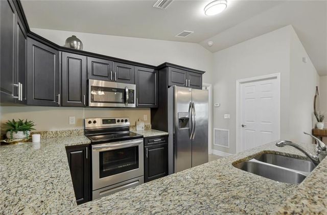 1613 SW 17th AVE, Cape Coral, FL 33991