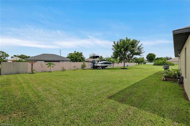 1613 SW 17th AVE, Cape Coral, FL 33991
