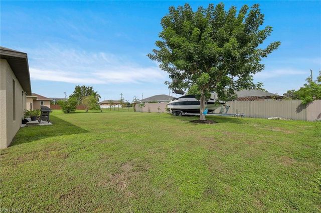 1613 SW 17th AVE, Cape Coral, FL 33991
