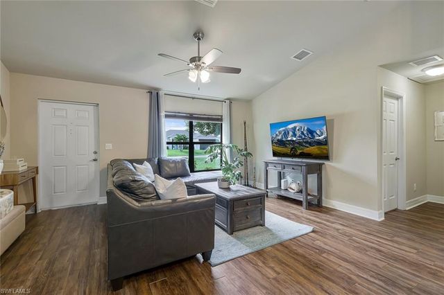 1613 SW 17th AVE, Cape Coral, FL 33991