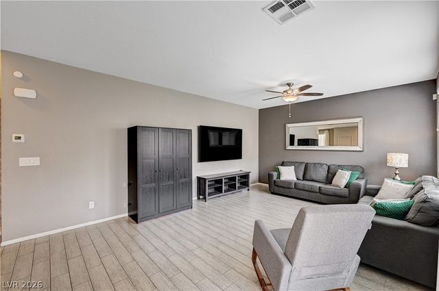 5709 Rain Garden Court, North Las Vegas, NV 89031