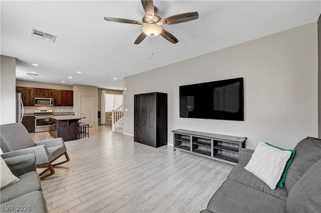 5709 Rain Garden Court, North Las Vegas, NV 89031