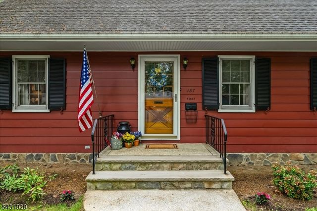 187 Henry Pl, Wyckoff Twp., NJ 07481
