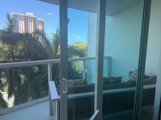 19400 Turnberry Way 331, Aventura, FL 33180