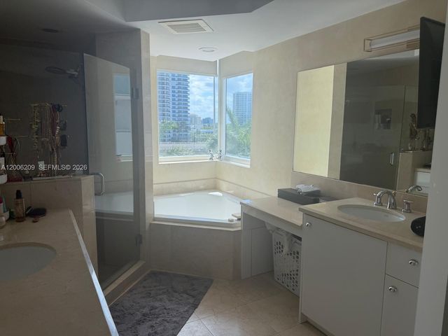 19400 Turnberry Way 331, Aventura, FL 33180