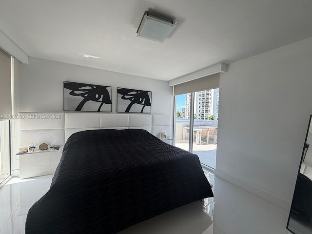 19400 Turnberry Way 331, Aventura, FL 33180