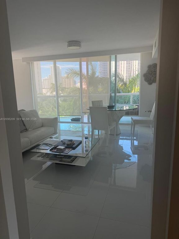 19400 Turnberry Way 331, Aventura, FL 33180