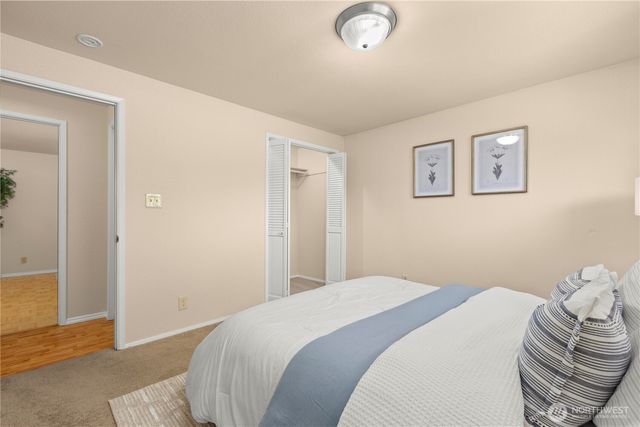 1123 E Hemlock Street, Kent, WA 98030