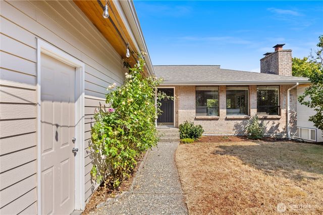 1123 E Hemlock Street, Kent, WA 98030