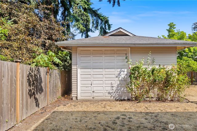 1123 E Hemlock Street, Kent, WA 98030