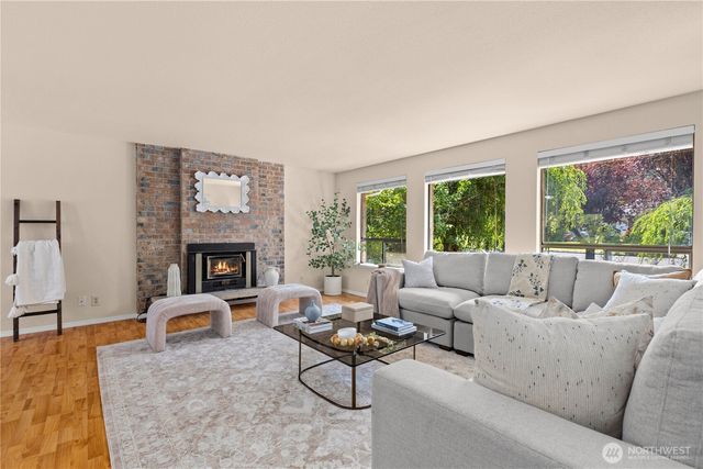 1123 E Hemlock Street, Kent, WA 98030