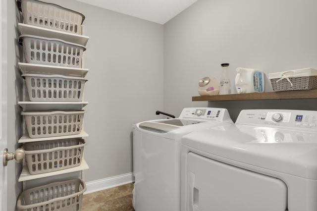 1416 Copper Hills Drive, Carver, MN 55315