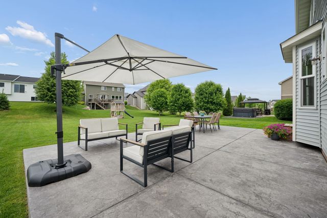 1416 Copper Hills Drive, Carver, MN 55315