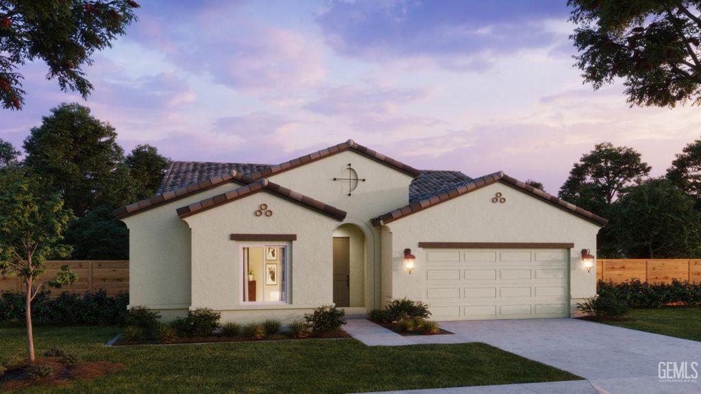 8008 Columbia River Way, Bakersfield, CA 93311
