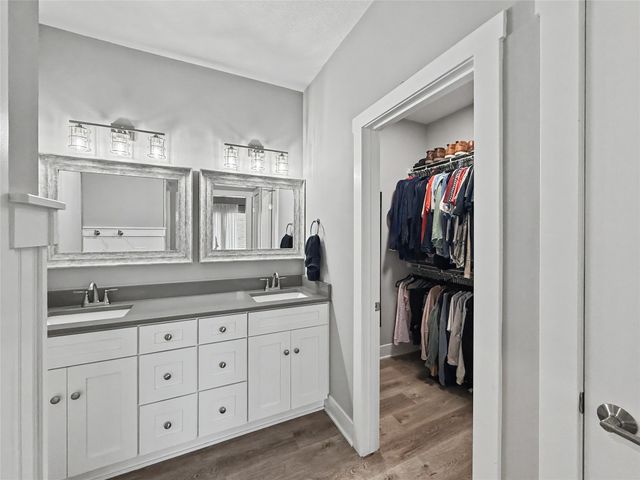 421 N 9th Street, Adel, IA 50003