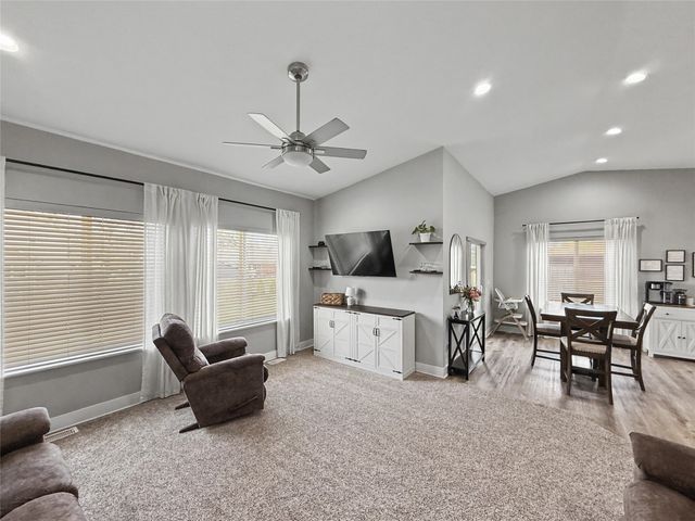 421 N 9th Street, Adel, IA 50003