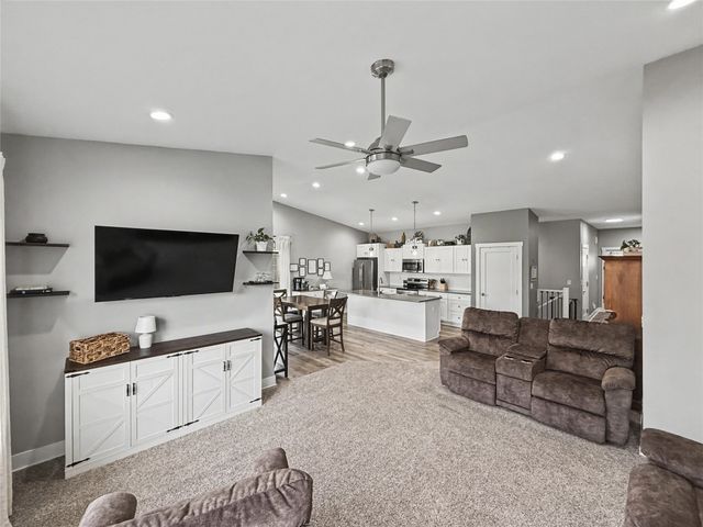 421 N 9th Street, Adel, IA 50003