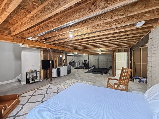 421 N 9th Street, Adel, IA 50003