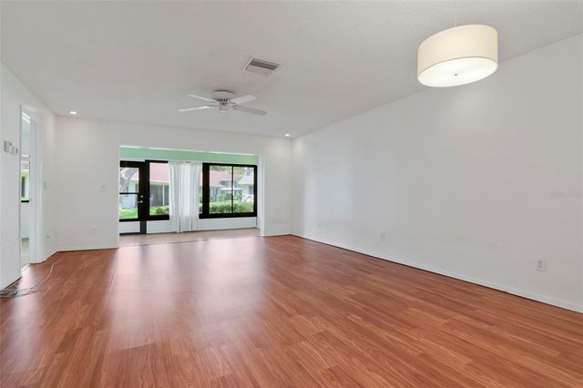 2569 LAURELWOOD DRIVE 11B, Clearwater, FL 33763