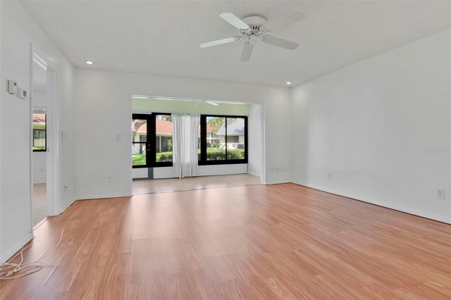 2569 LAURELWOOD DRIVE 11B, Clearwater, FL 33763