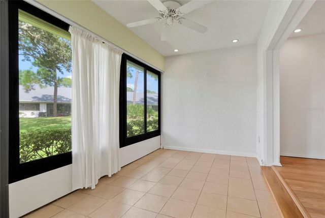 2569 LAURELWOOD DRIVE 11B, Clearwater, FL 33763