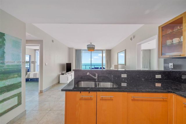 6799 Collins Ave 1604, Miami Beach, FL 33141