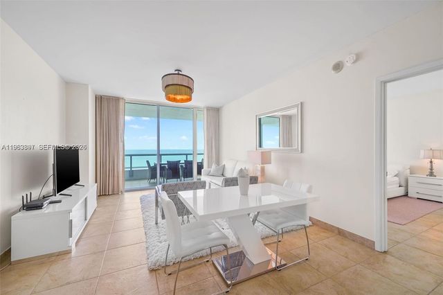 6799 Collins Ave 1604, Miami Beach, FL 33141