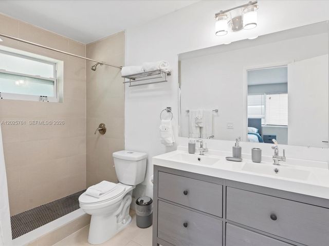 3981 SW 58th St, Dania Beach, FL 33312