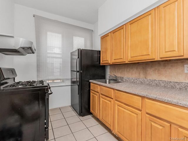 1330 Croes Avenue, Bronx, NY 10472