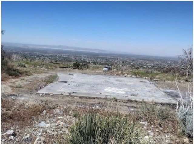 28401 263rd St E, Llano, CA 93544