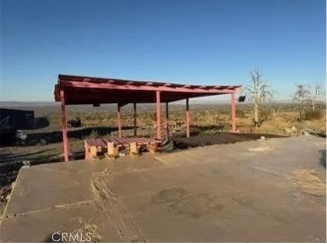 28401 263rd St E, Llano, CA 93544