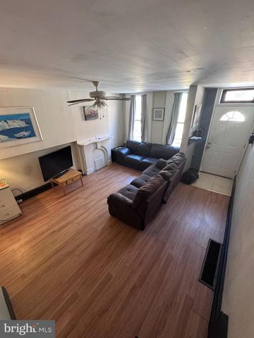 2010 W OXFORD ST, Philadelphia, PA 19121