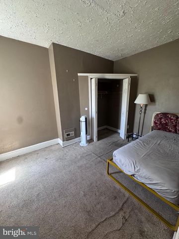 2010 W OXFORD ST, Philadelphia, PA 19121