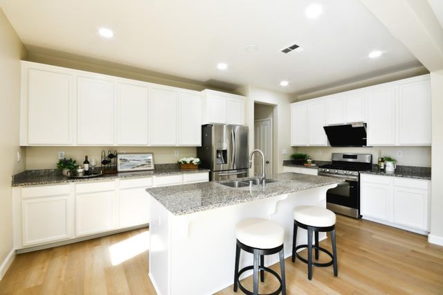 682 N 9th Street, San Jose, CA 95112