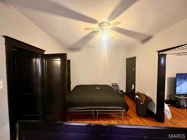 4522 Pennsylvania Avenue, St Louis, MO 63111