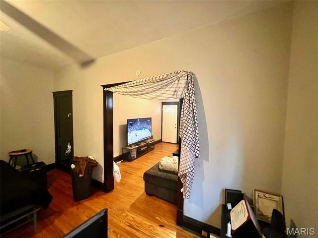 4522 Pennsylvania Avenue, St Louis, MO 63111