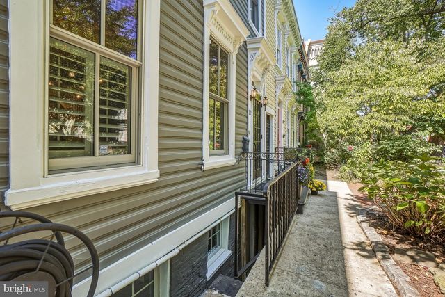 12 5TH ST NE, Washington, DC 20002