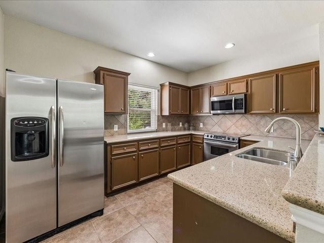2915 Clay Avenue, Houston, TX 77003