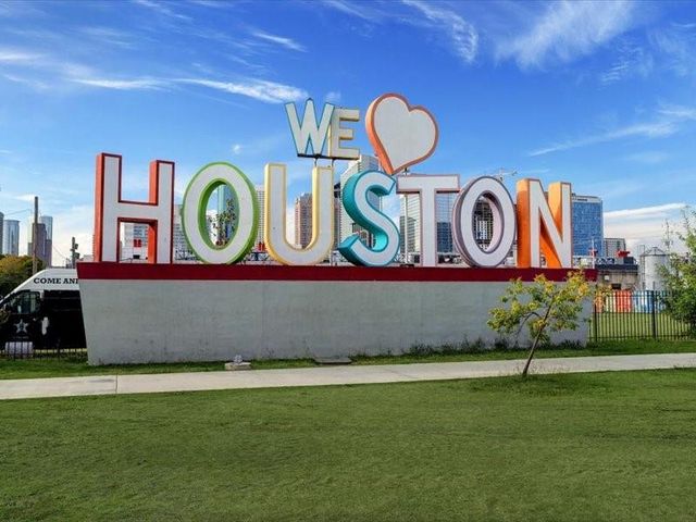 2915 Clay Avenue, Houston, TX 77003