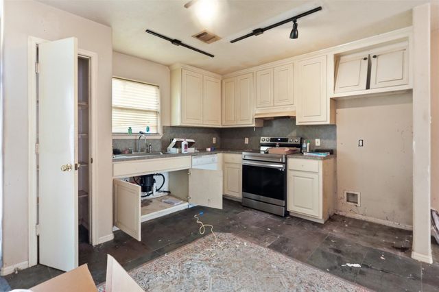 16371 Full Moon Court, Conroe, TX 77302