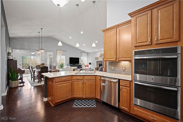 39115 Crescent Drive, Avon, OH 44011