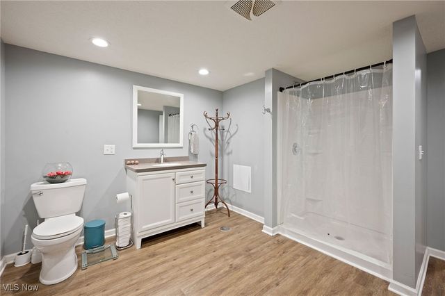 39115 Crescent Drive, Avon, OH 44011