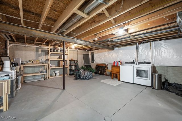 39115 Crescent Drive, Avon, OH 44011