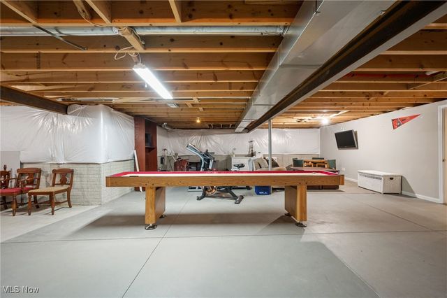 39115 Crescent Drive, Avon, OH 44011