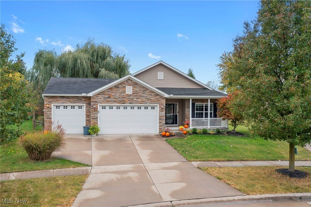 39115 Crescent Drive, Avon, OH 44011
