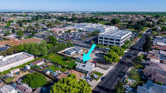 225 Ash Ave, Oakdale, CA 95361