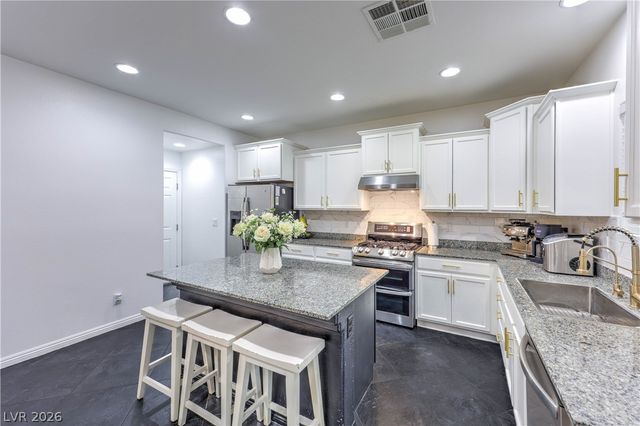 8095 Mosaic Sunrise Lane, Las Vegas, NV 89166