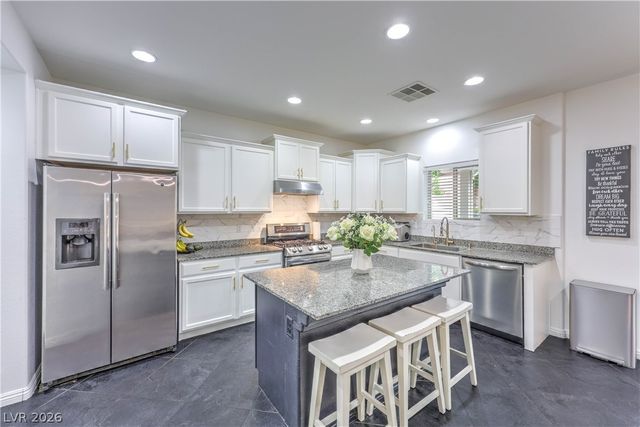 8095 Mosaic Sunrise Lane, Las Vegas, NV 89166