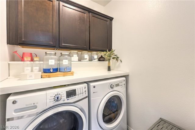 8095 Mosaic Sunrise Lane, Las Vegas, NV 89166